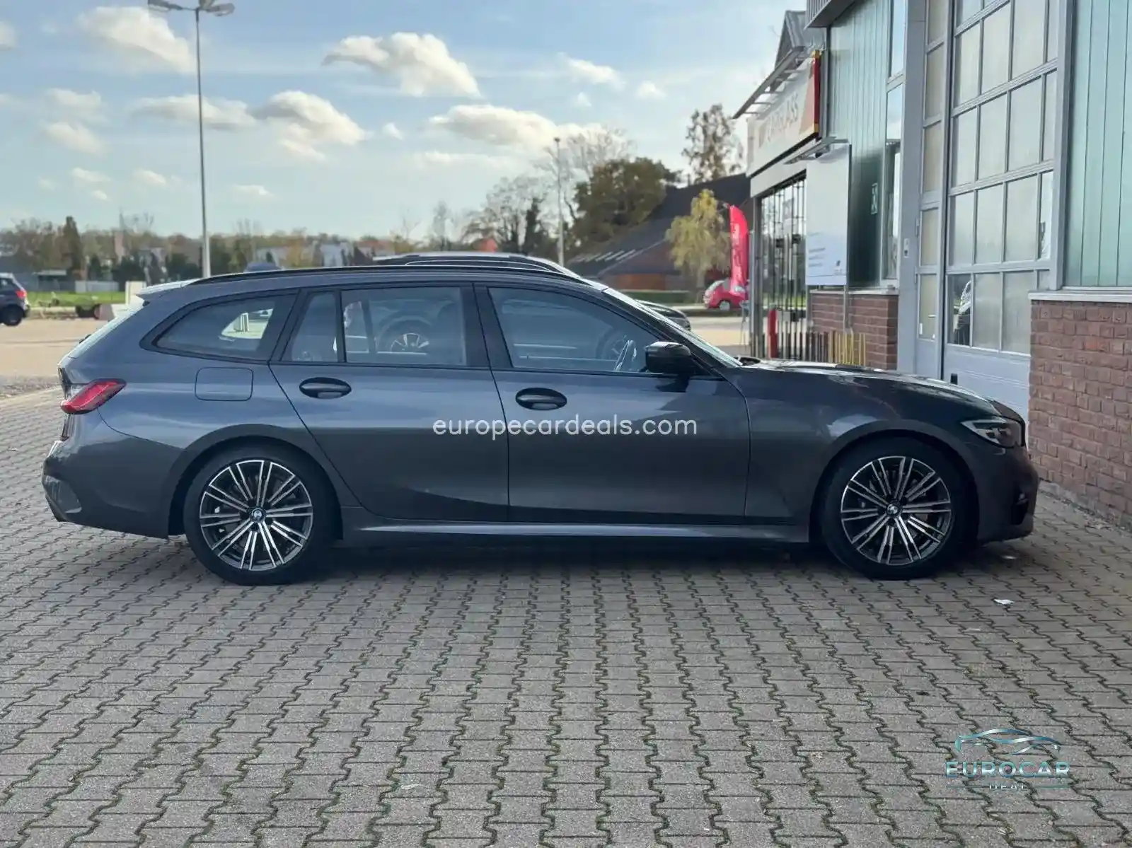 BMW 330