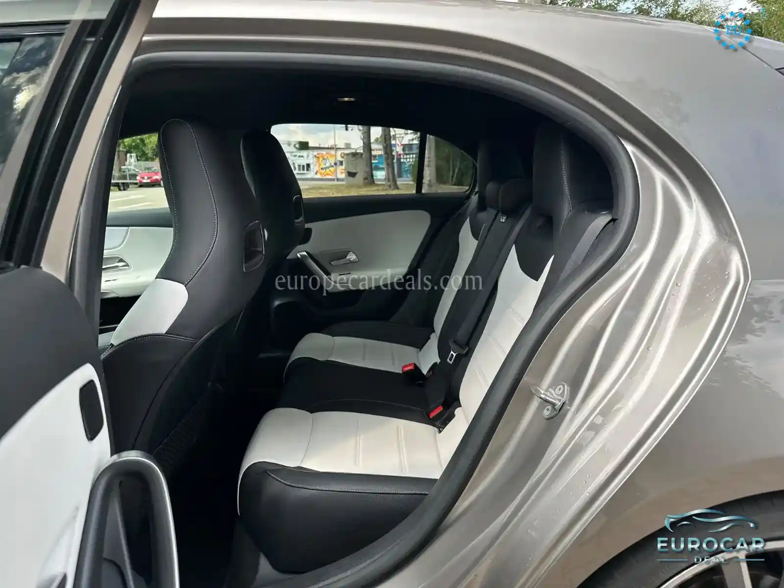 Mercedes-Benz A 220