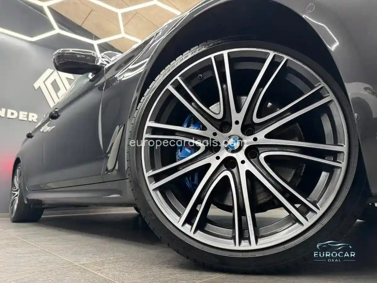 BMW 530