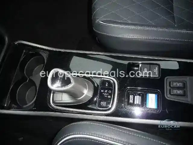 Mitsubishi Plug-in Hybrid Outlander