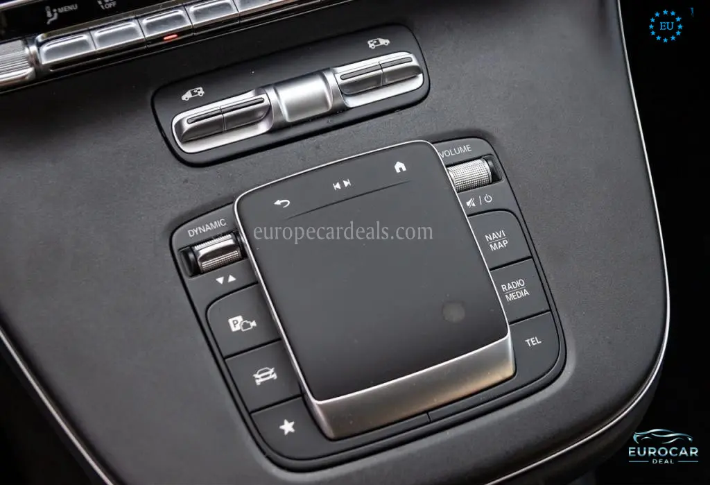 Mercedes-Benz V 220