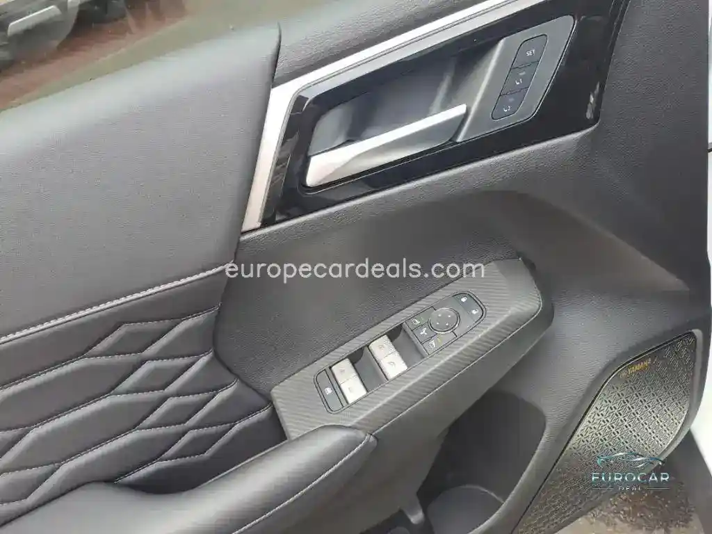 Mitsubishi Plug-in Hybrid Outlander
