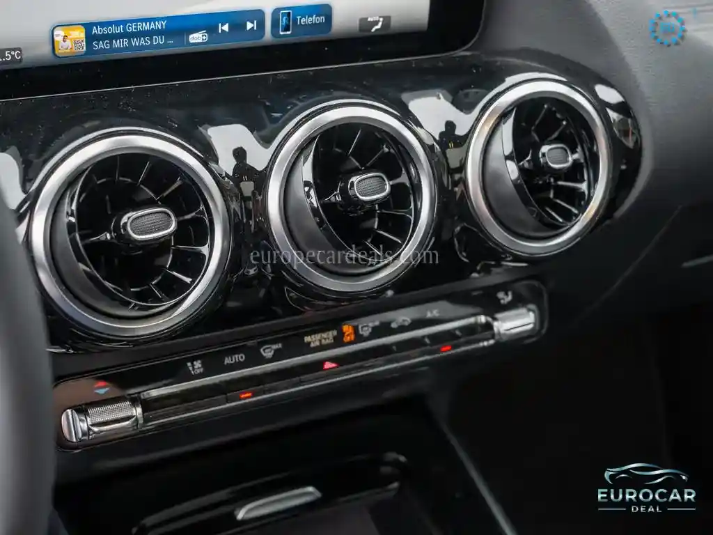 Mercedes-Benz B 180