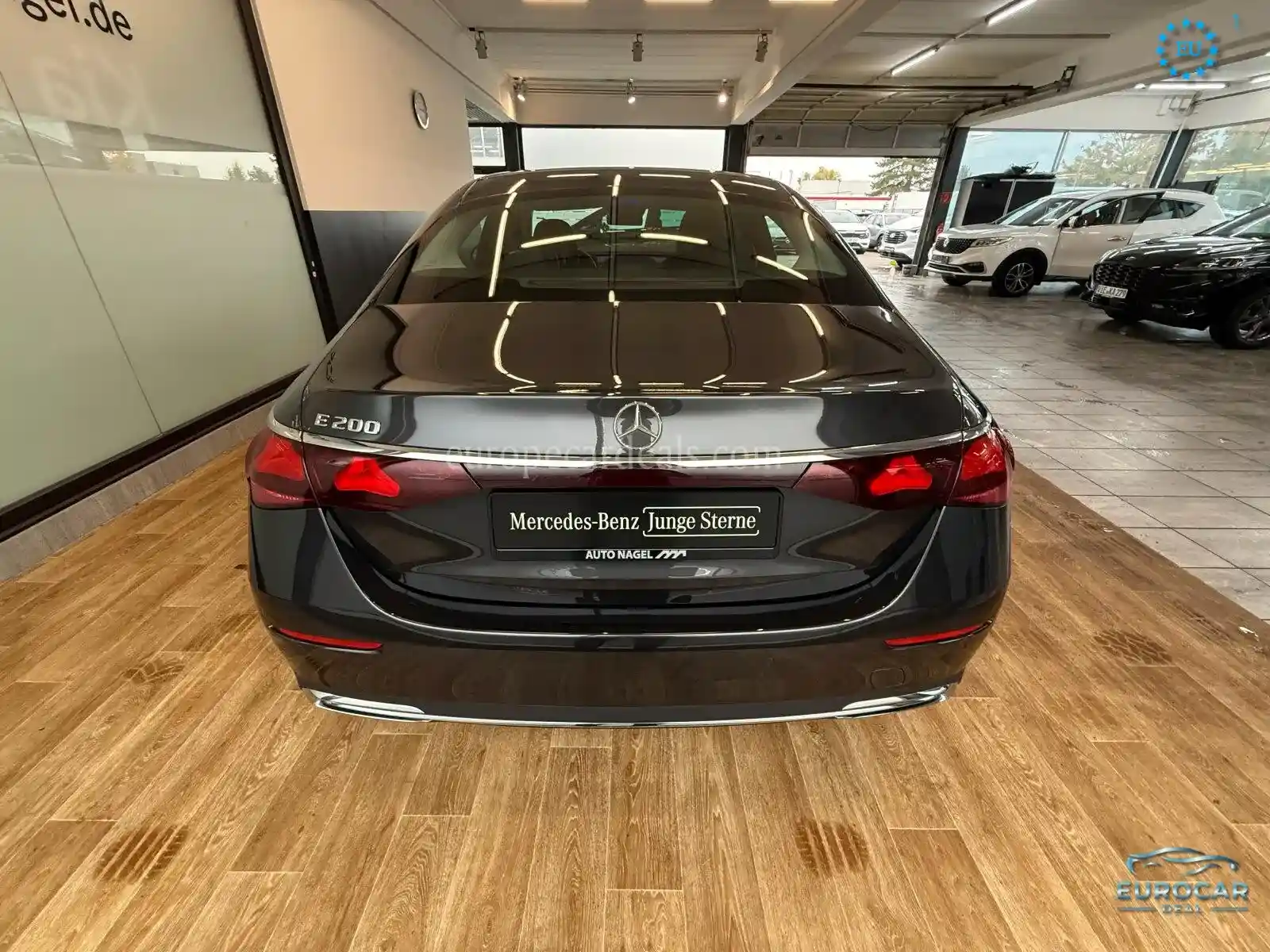 Mercedes-Benz E 200