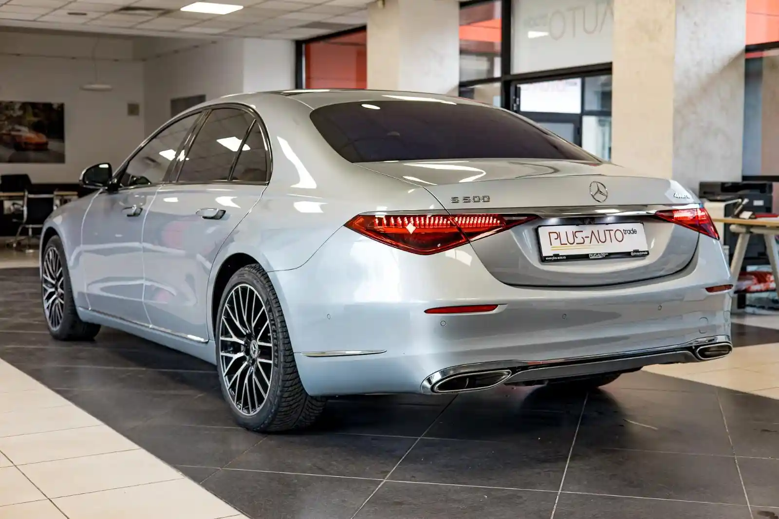 Mercedes-Benz S 500