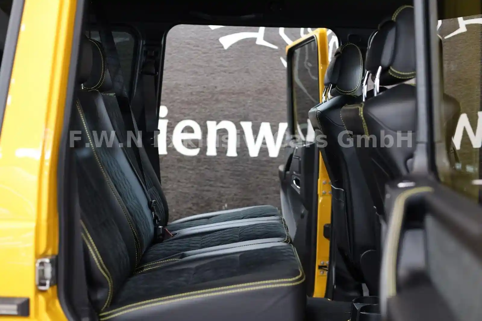 Mercedes-Benz G 500
