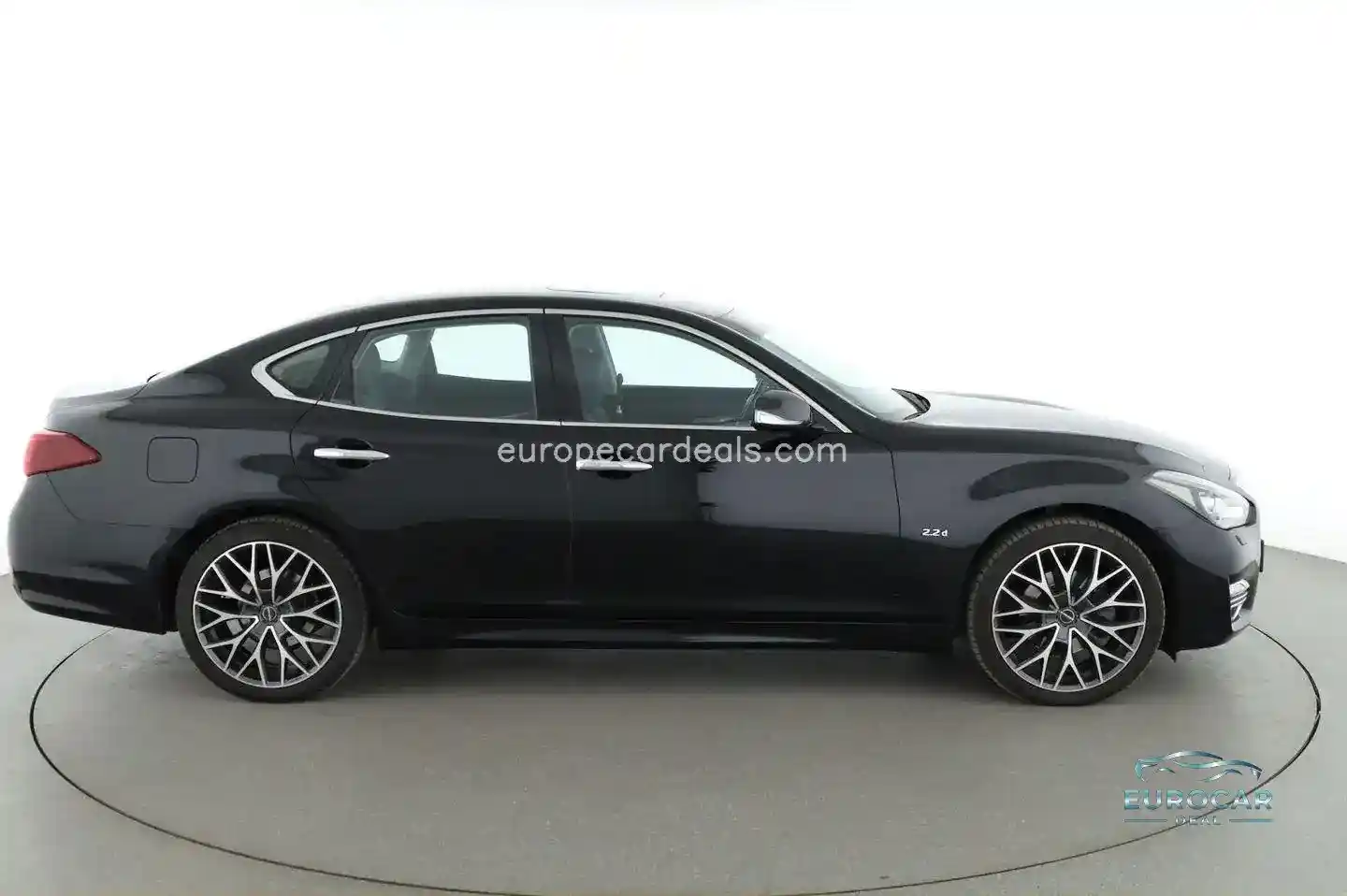 Infiniti Q70