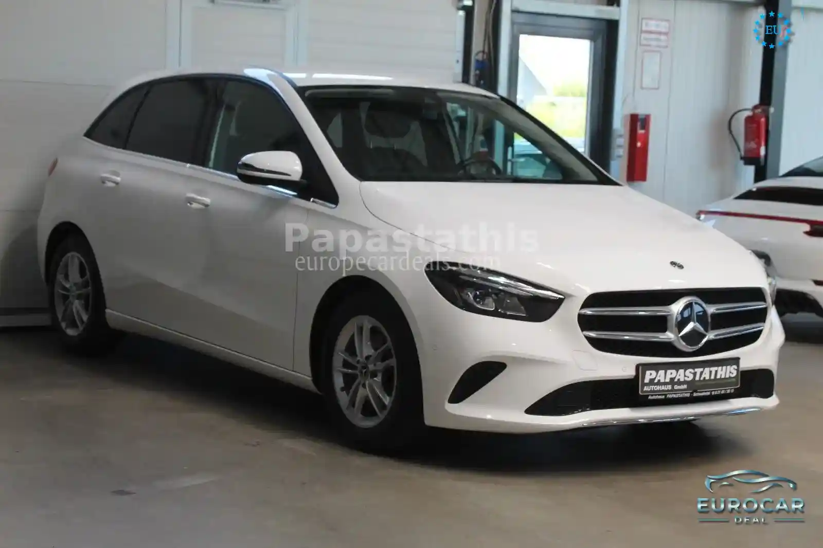 Mercedes-Benz B 180