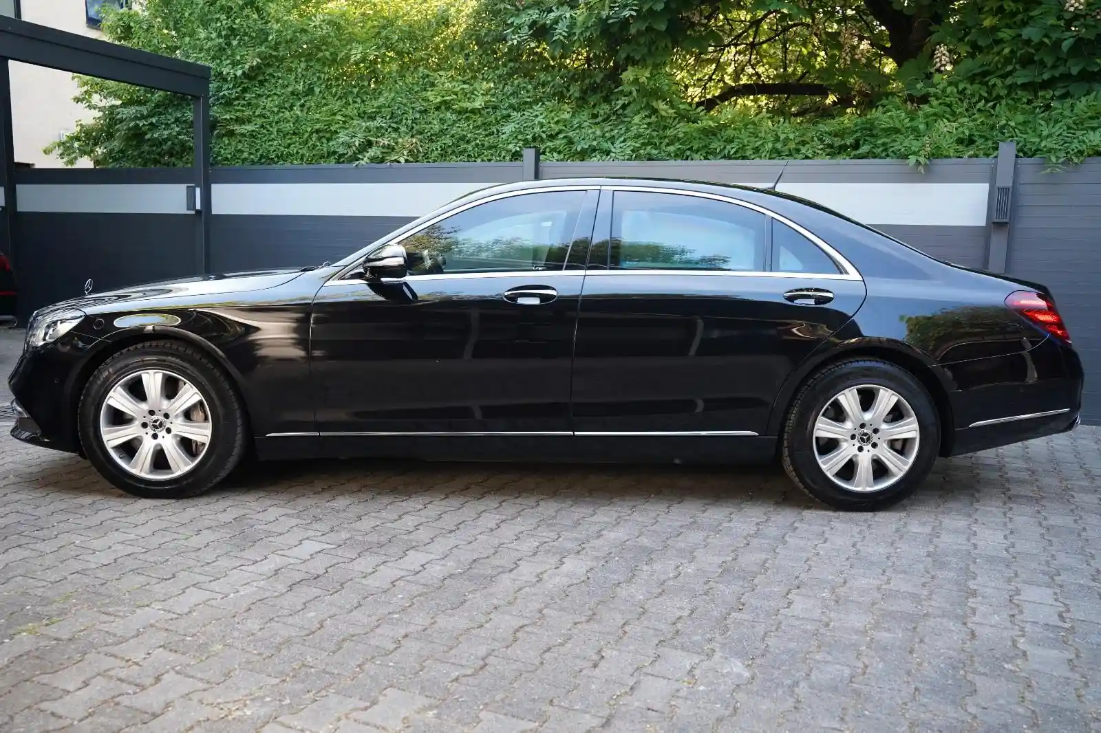 Mercedes-Benz S 600