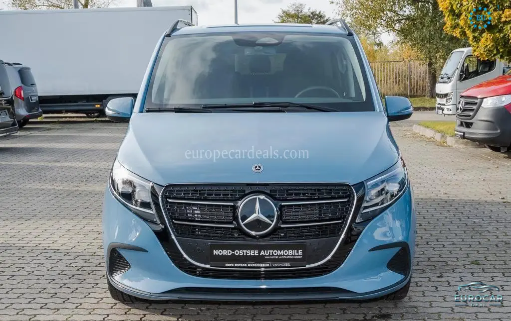 Mercedes-Benz V 220