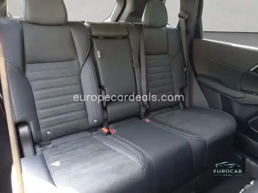 Mitsubishi Plug-in Hybrid Outlander