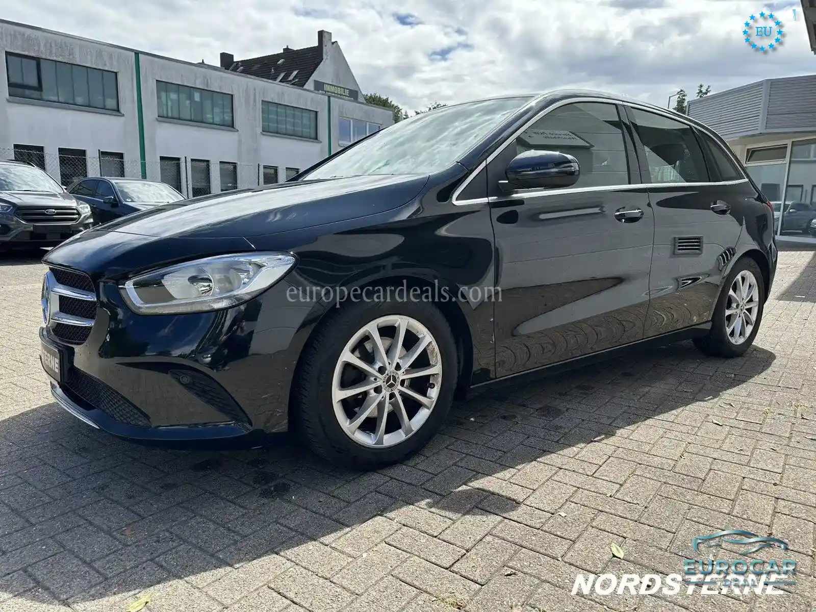 Mercedes-Benz B 180