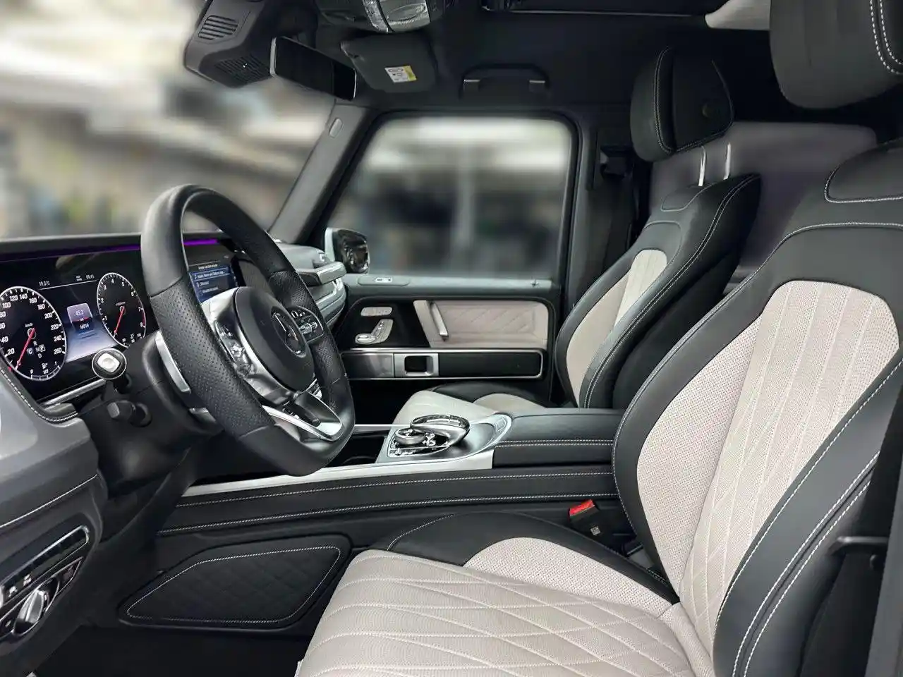 Mercedes-Benz G 500