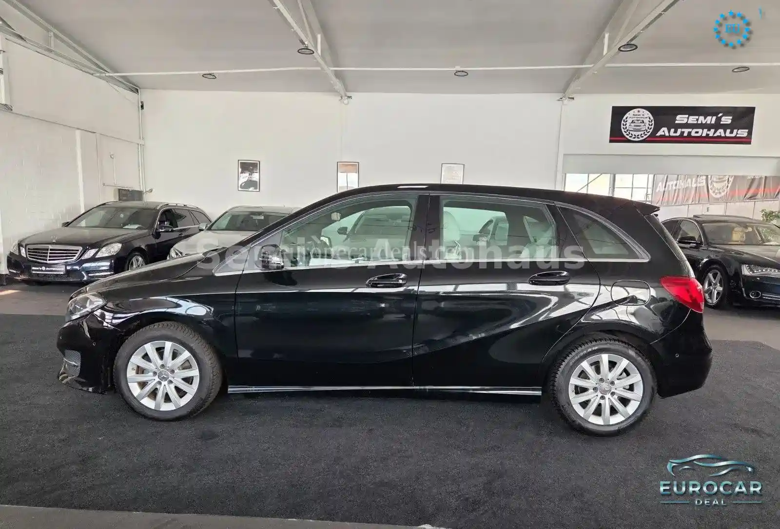 Mercedes-Benz B 180