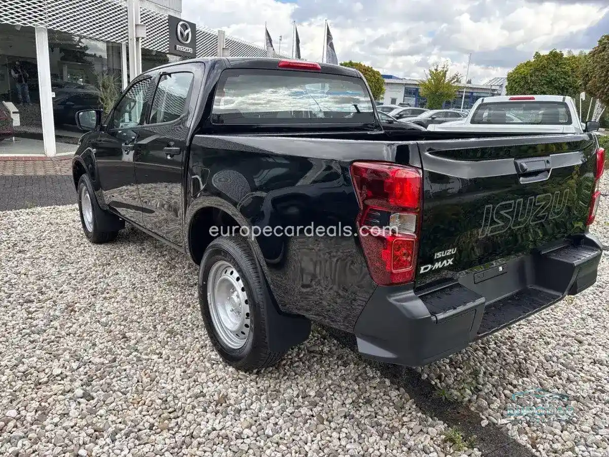 Double Cab 4X4 L A/T MY2025