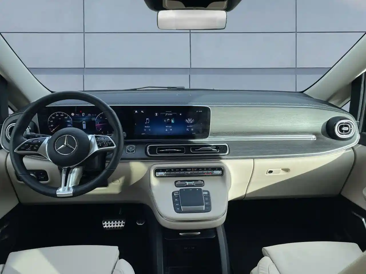 Mercedes-Benz V 250
