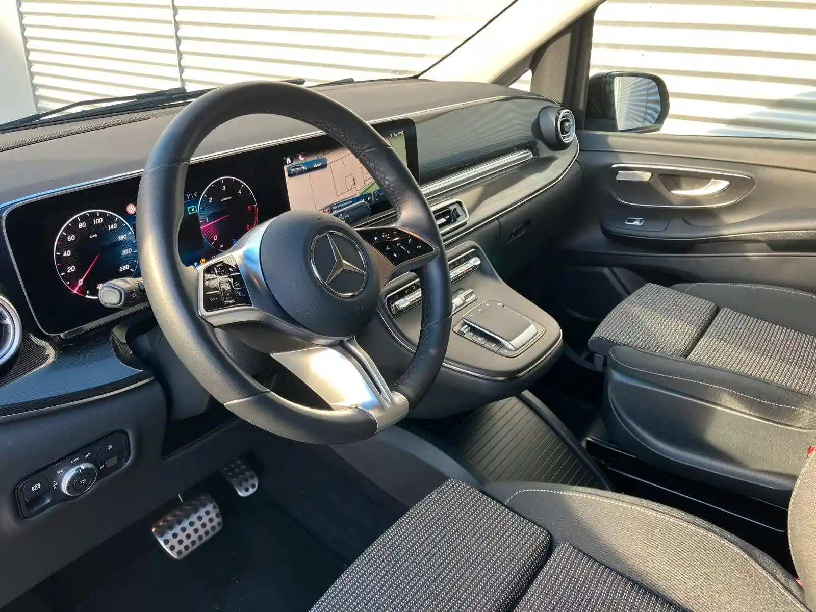 Mercedes-Benz V 250