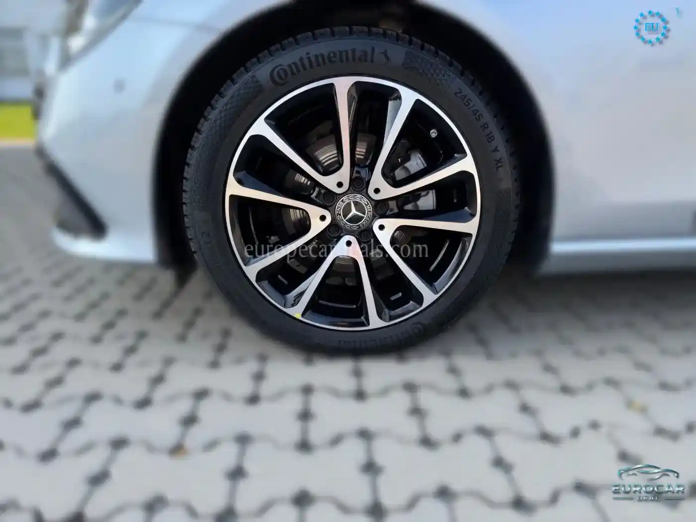 Mercedes-Benz E 200