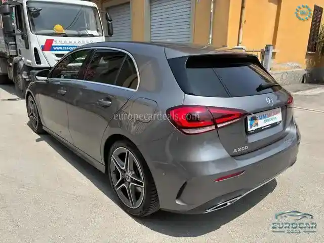 Mercedes-Benz A 200