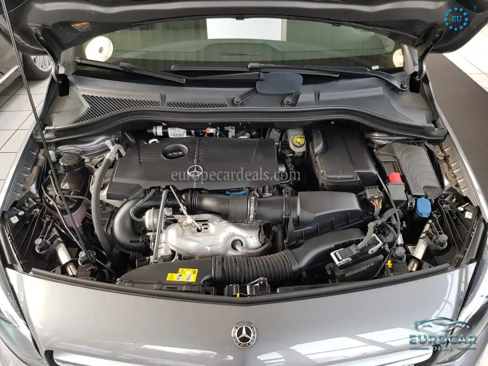 Mercedes-Benz B 180