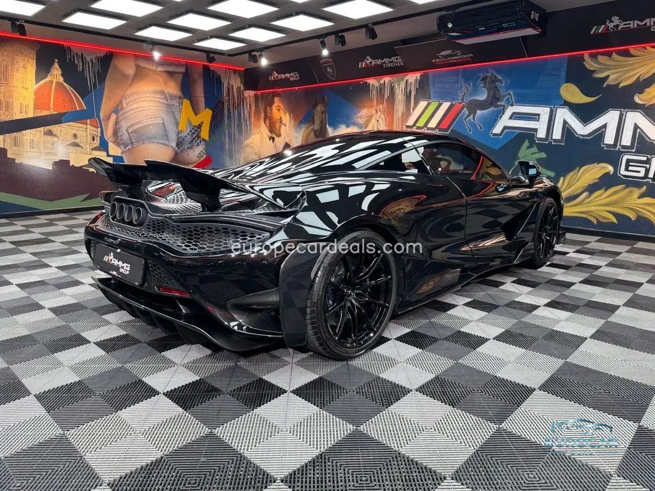 McLaren 765LT