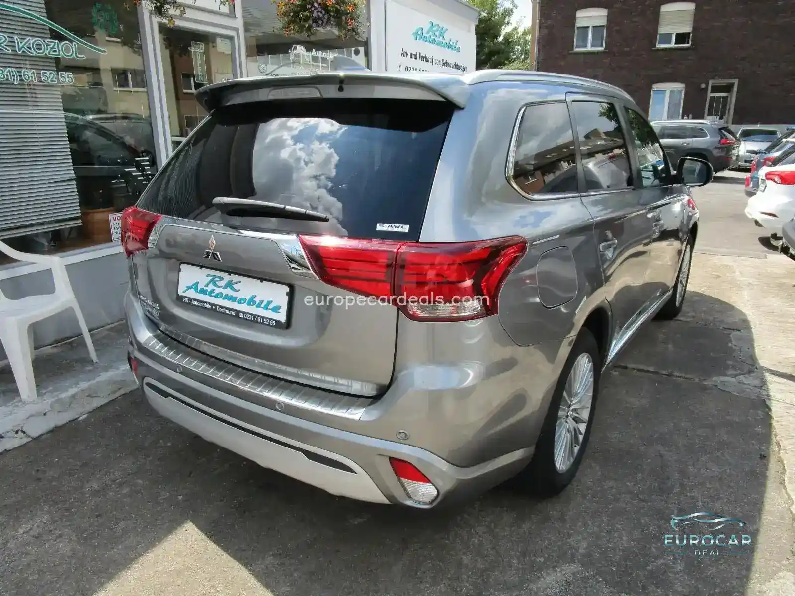 Mitsubishi Plug-in Hybrid Outlander