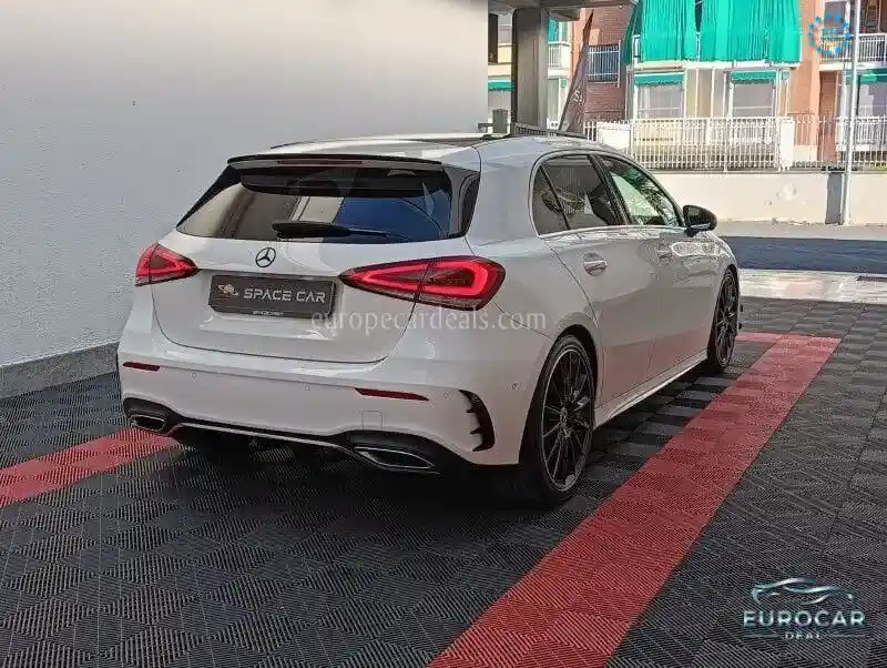 Mercedes-Benz A 220