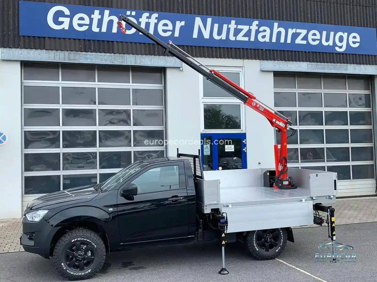 Single Cab 4×4 L + Kran +Pritsche
