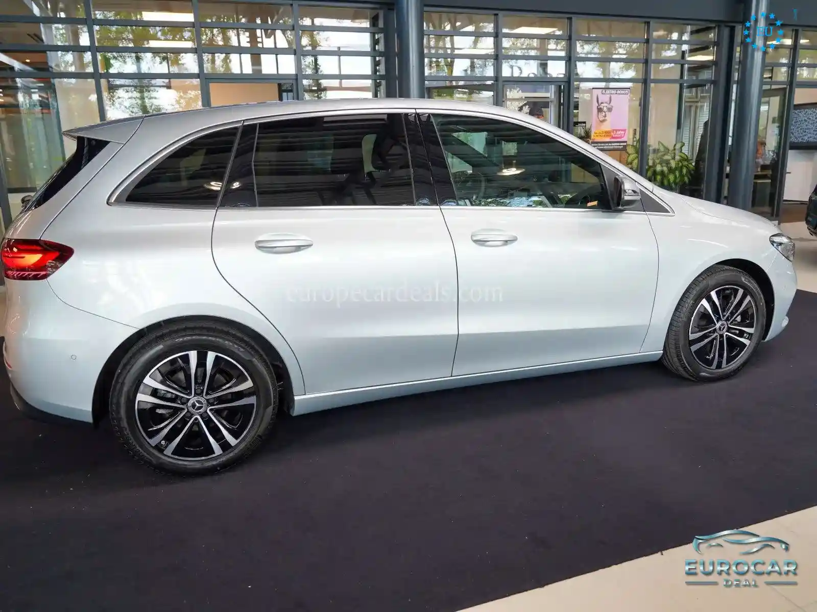 Mercedes-Benz B 180