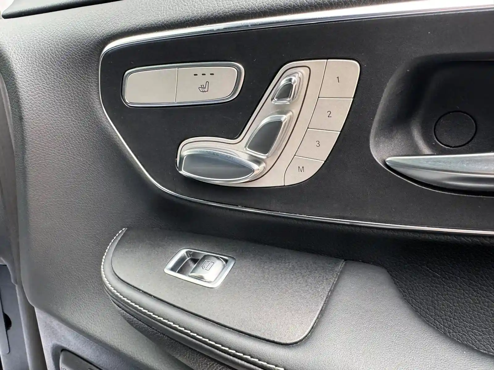 Mercedes-Benz V 250
