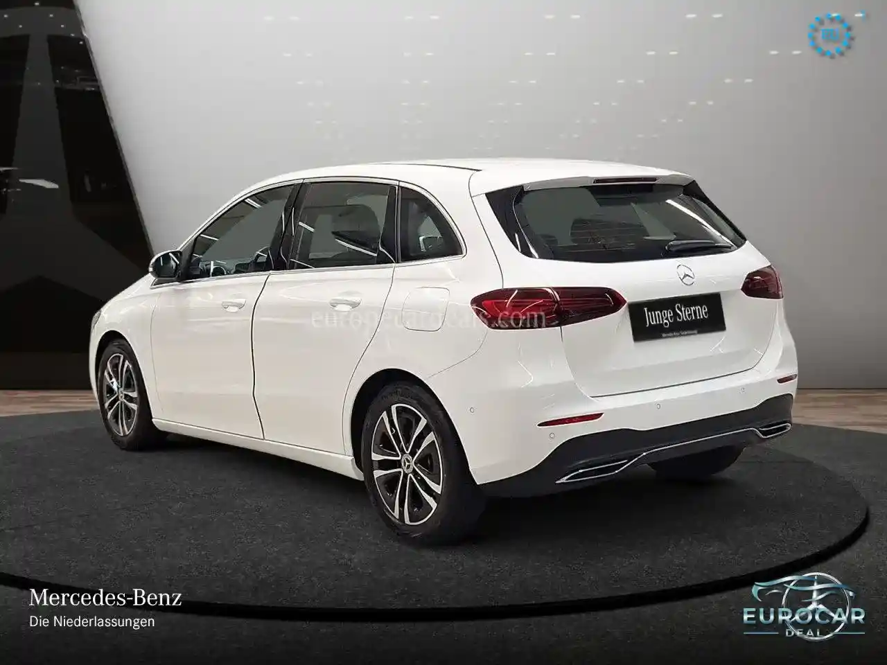 Mercedes-Benz B 180