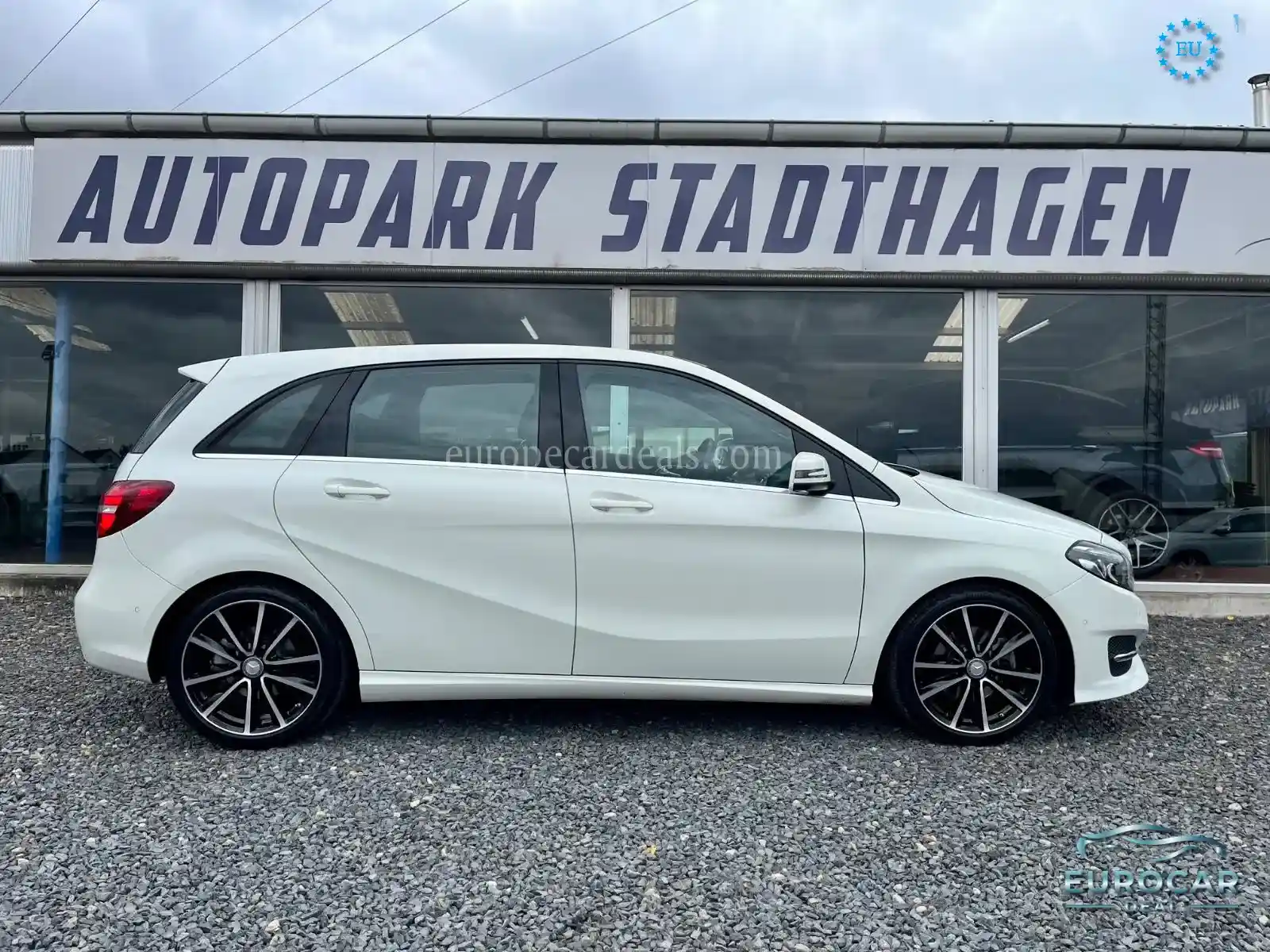 Mercedes-Benz B 180