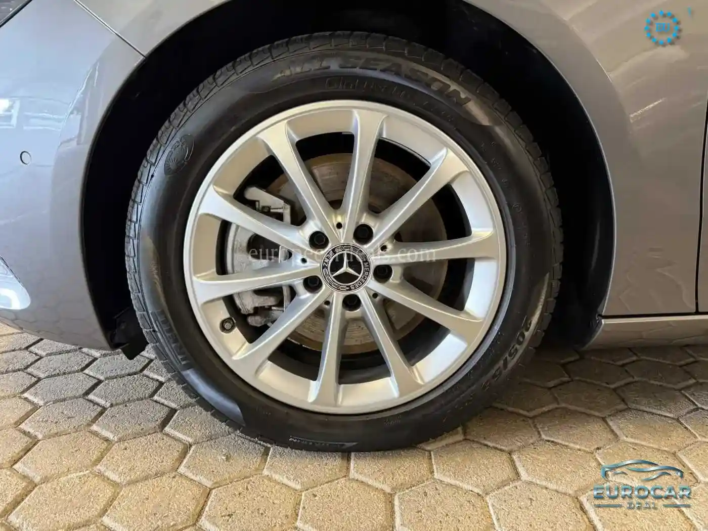 Mercedes-Benz B 250