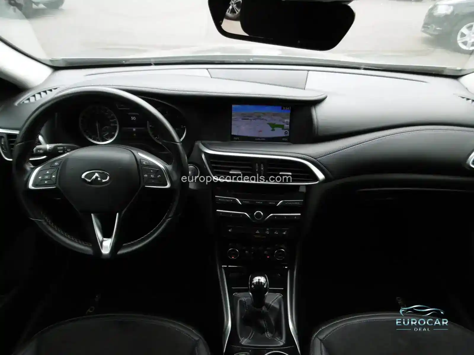 Infiniti Q30