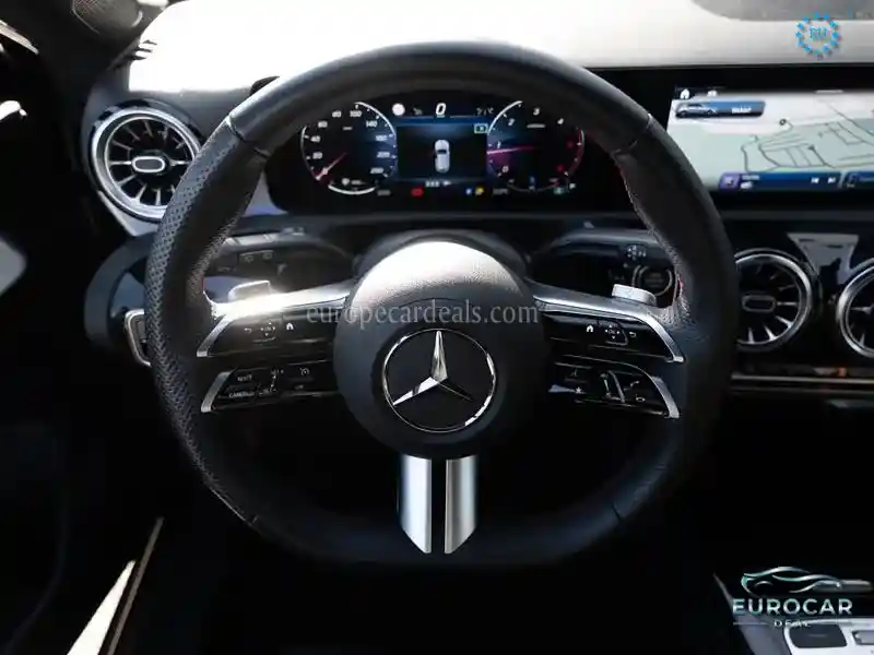 Mercedes-Benz A 220
