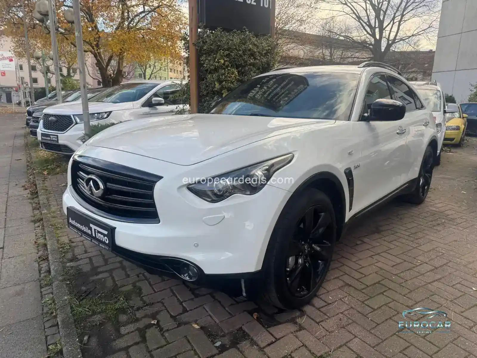 Infiniti QX70