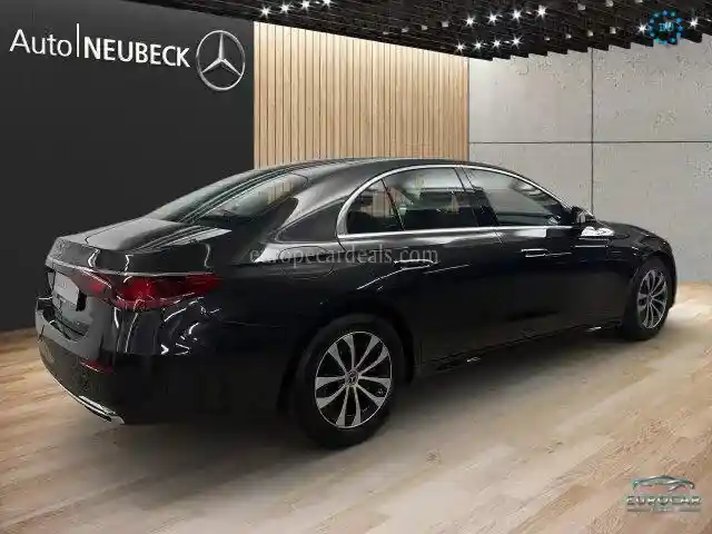 Mercedes-Benz E 200