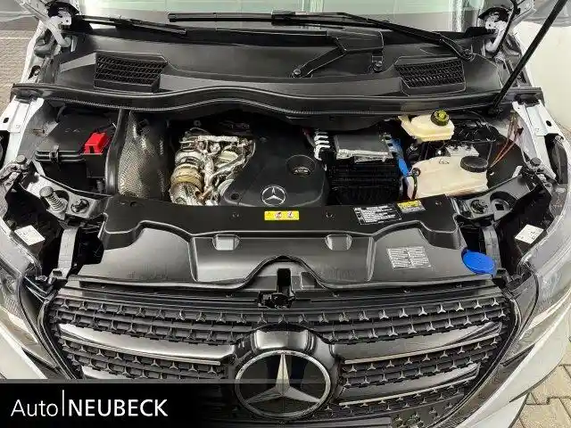 Mercedes-Benz V 250