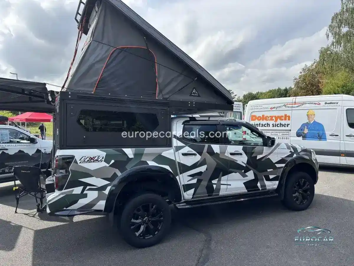 Double Cab 4WD V-CROSS A/T MODE-CAB Fahrw.
