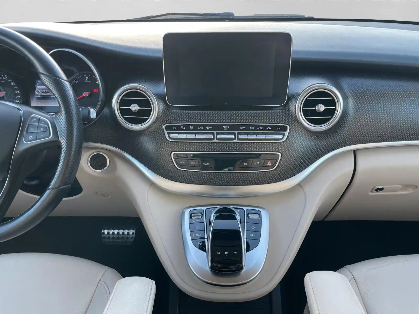 Mercedes-Benz V 250