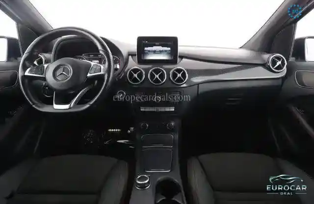 Mercedes-Benz B 220