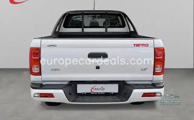 JAC 8 Pro