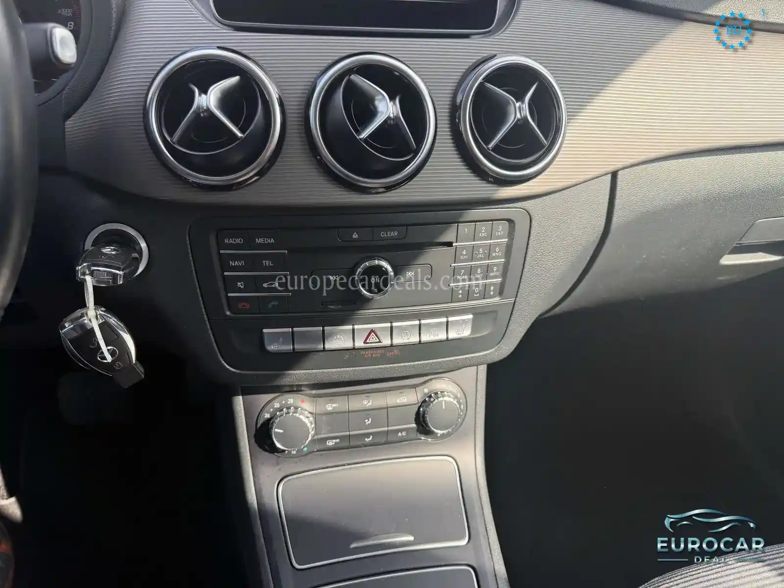 Mercedes-Benz B 180