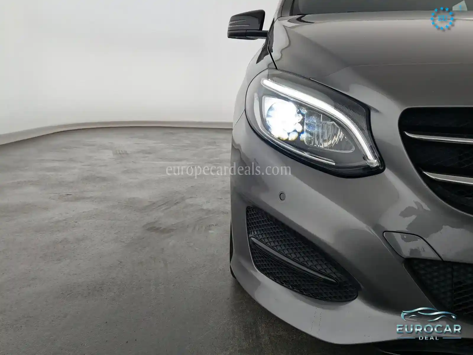 Mercedes-Benz B 180