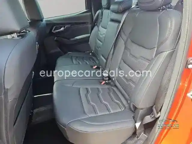 Double Cab 4WD V-CROSS Navi LED Mehrzonenk