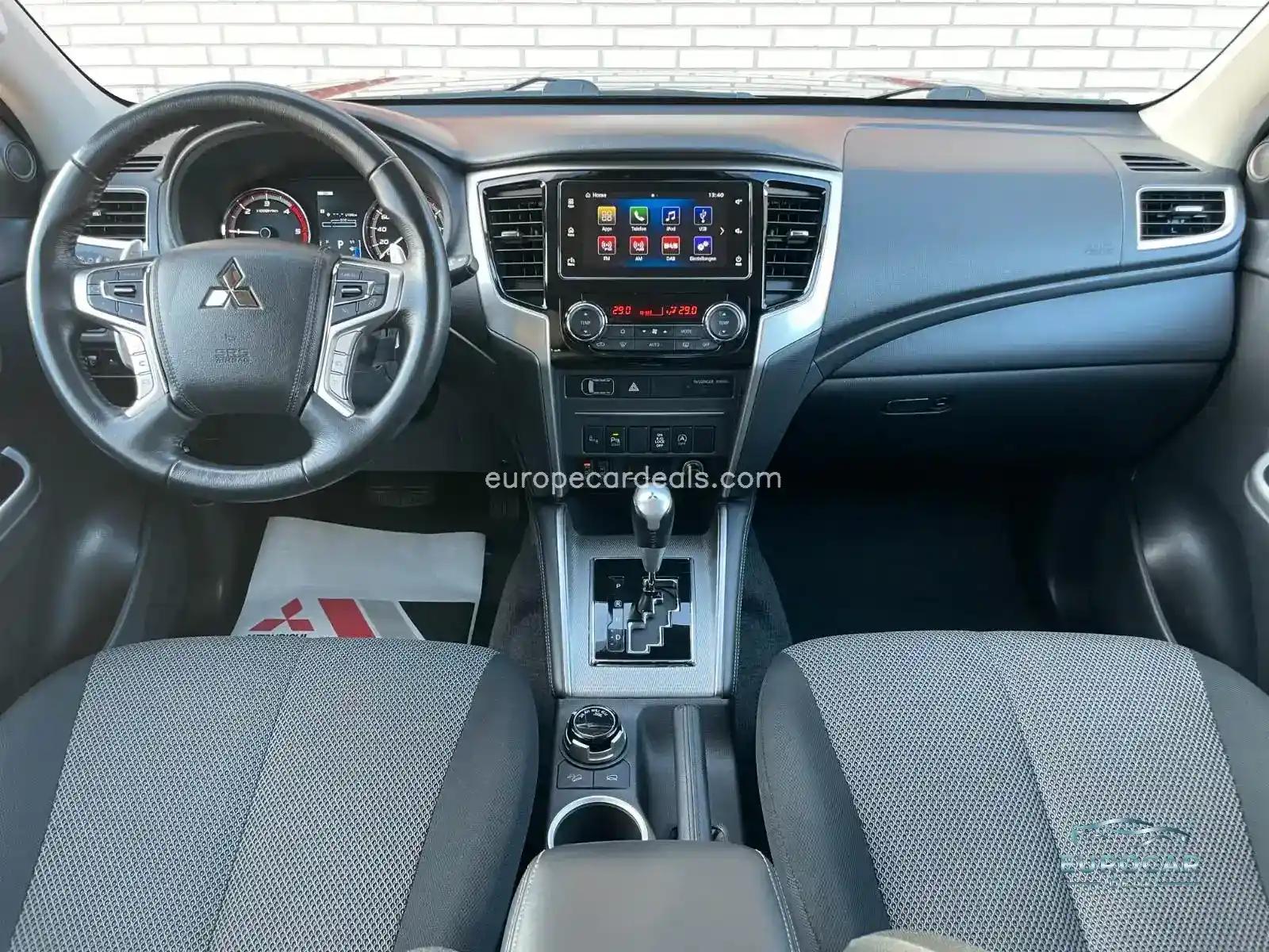 Mitsubishi L200