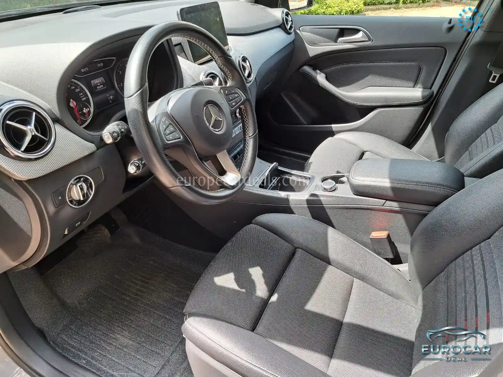 Mercedes-Benz B 200