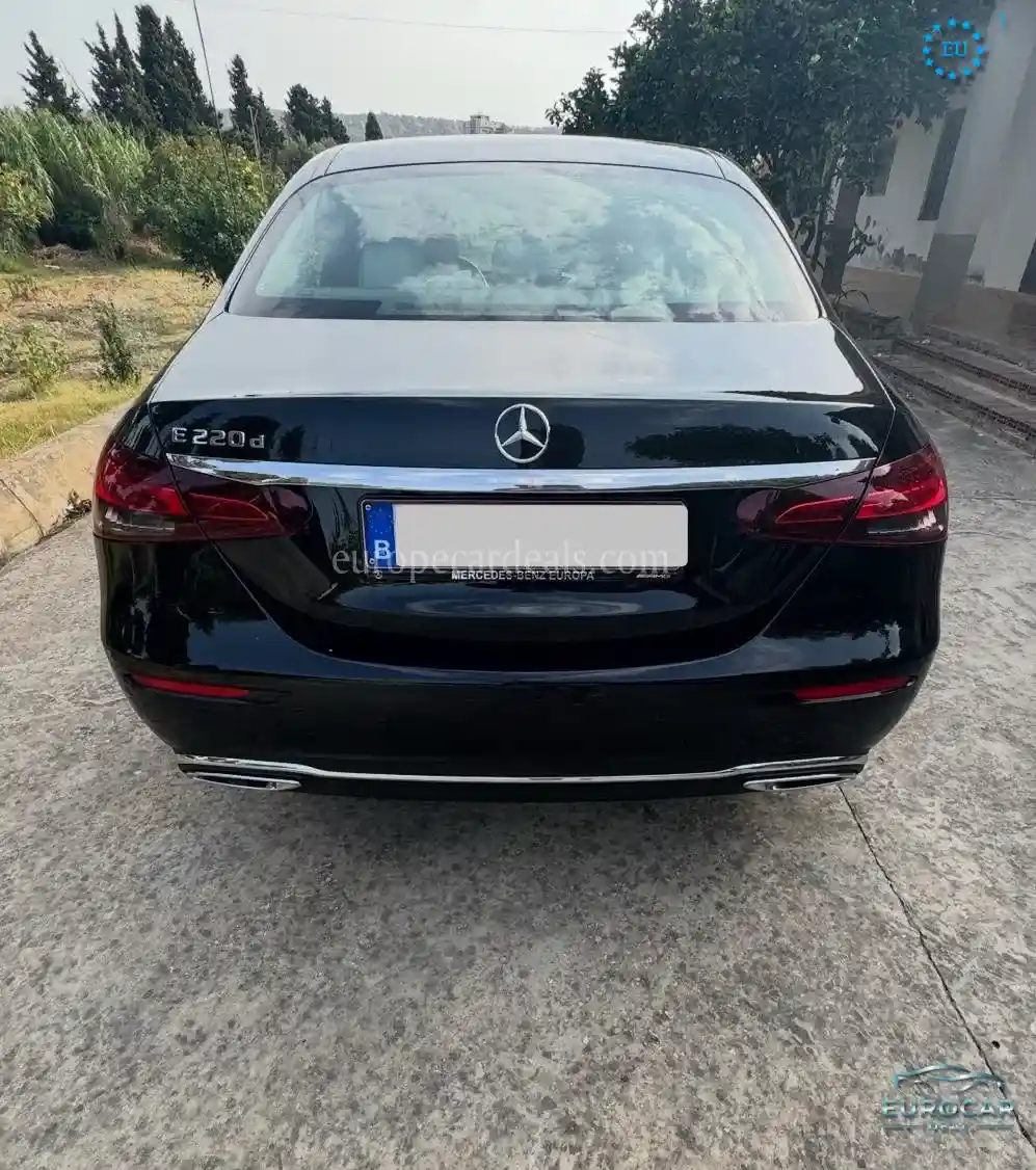 Mercedes-Benz E 220