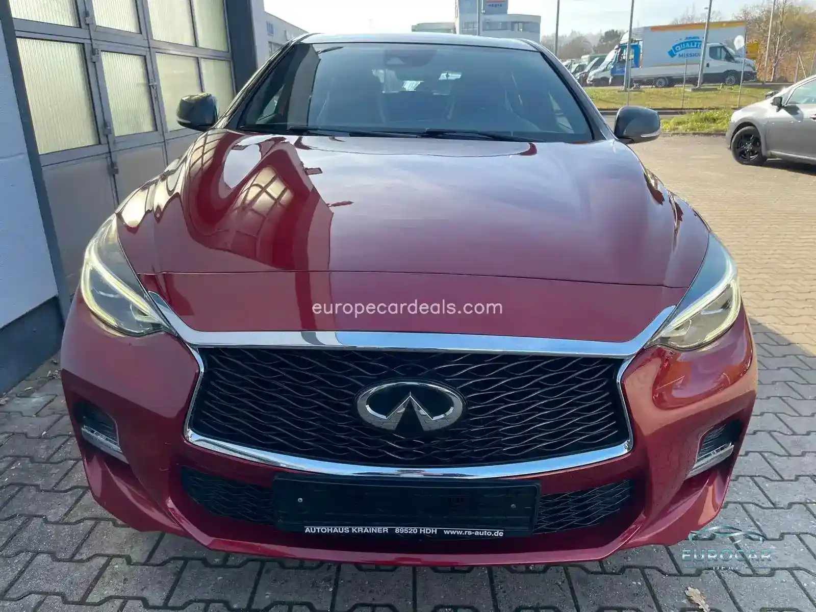 Infiniti Q30