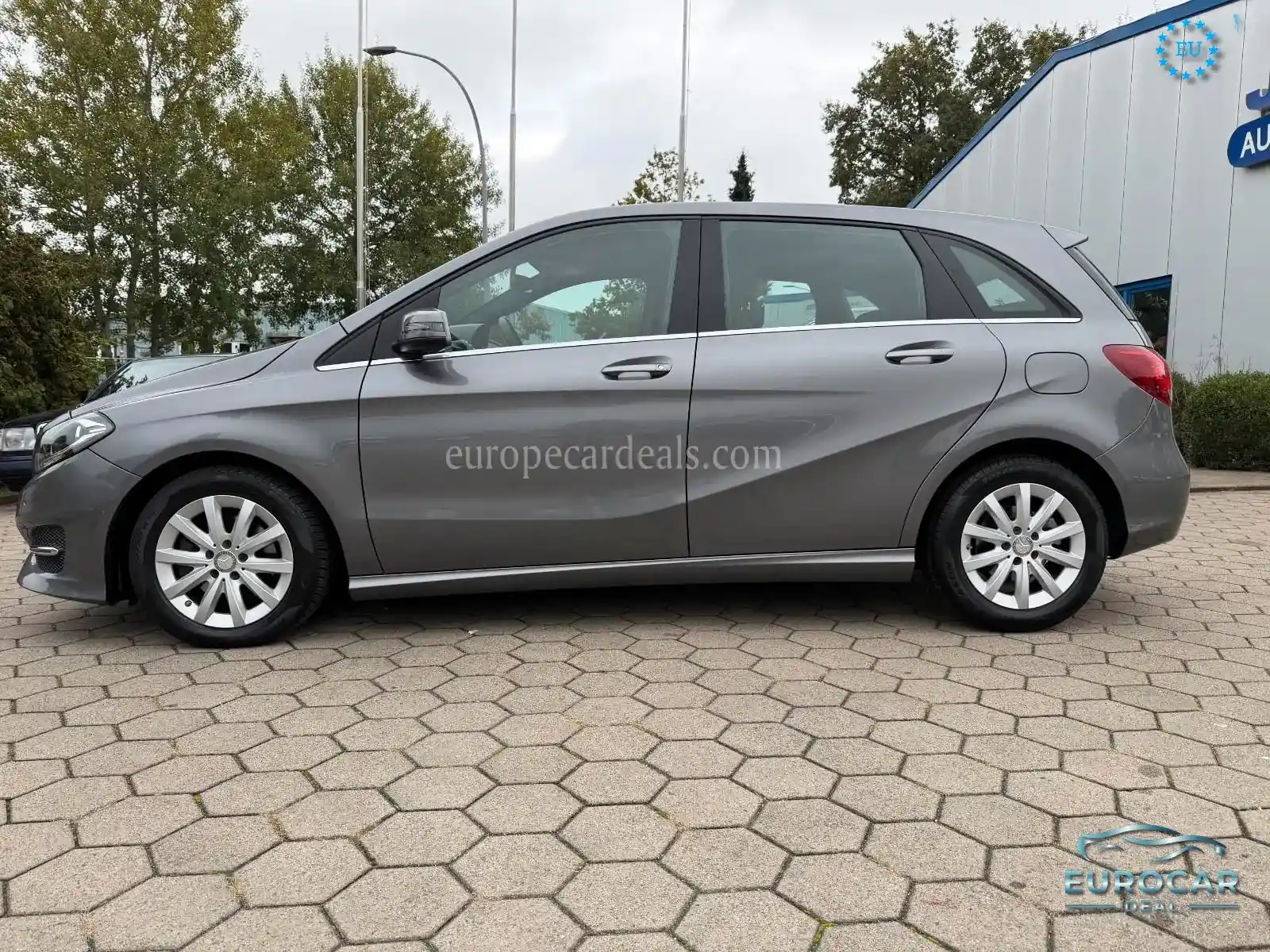 Mercedes-Benz B 200